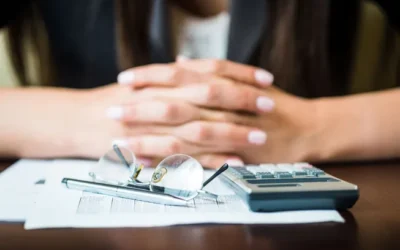 US wage growth continues to slow