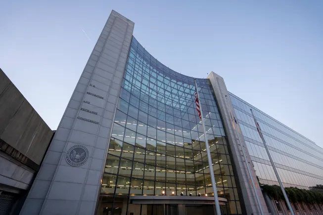 SEC charges 21 people in insider trading case