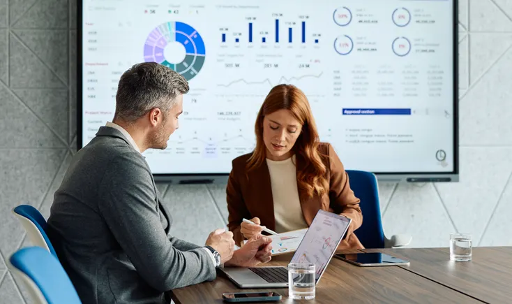 The signals your revenue line won’t show you: An early-warning system for credit and revenue risk