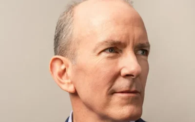 Bill shuffles senior executives
